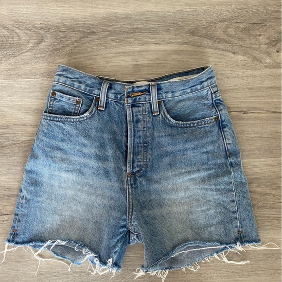 Denim Forum Yoko Jean short - Picture 1 of 3